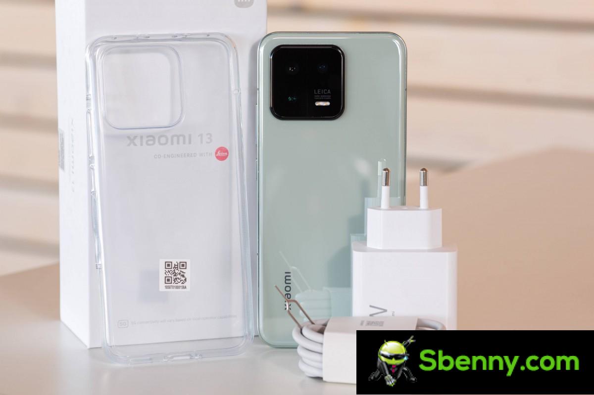 Xiaomi 13 arrived with a 67W charger in the retail package