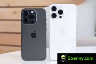 Both iPhone 15 Pros