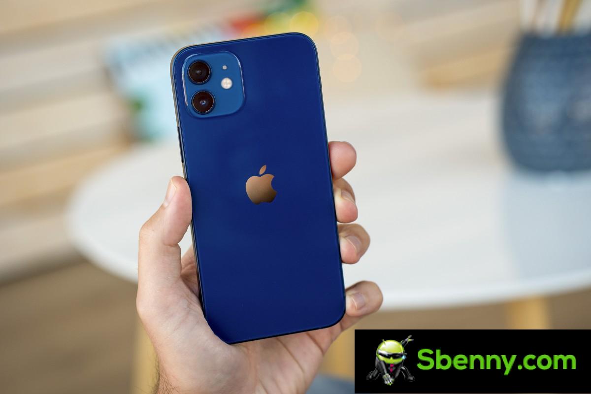 Apple promises a software update to reduce iPhone 12 radiation in France