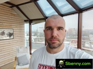 Selfie - f/2.0, ISO 183, 1/100s - Honor X7b hands-on review