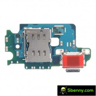 The USB ports with their respective electronic boards