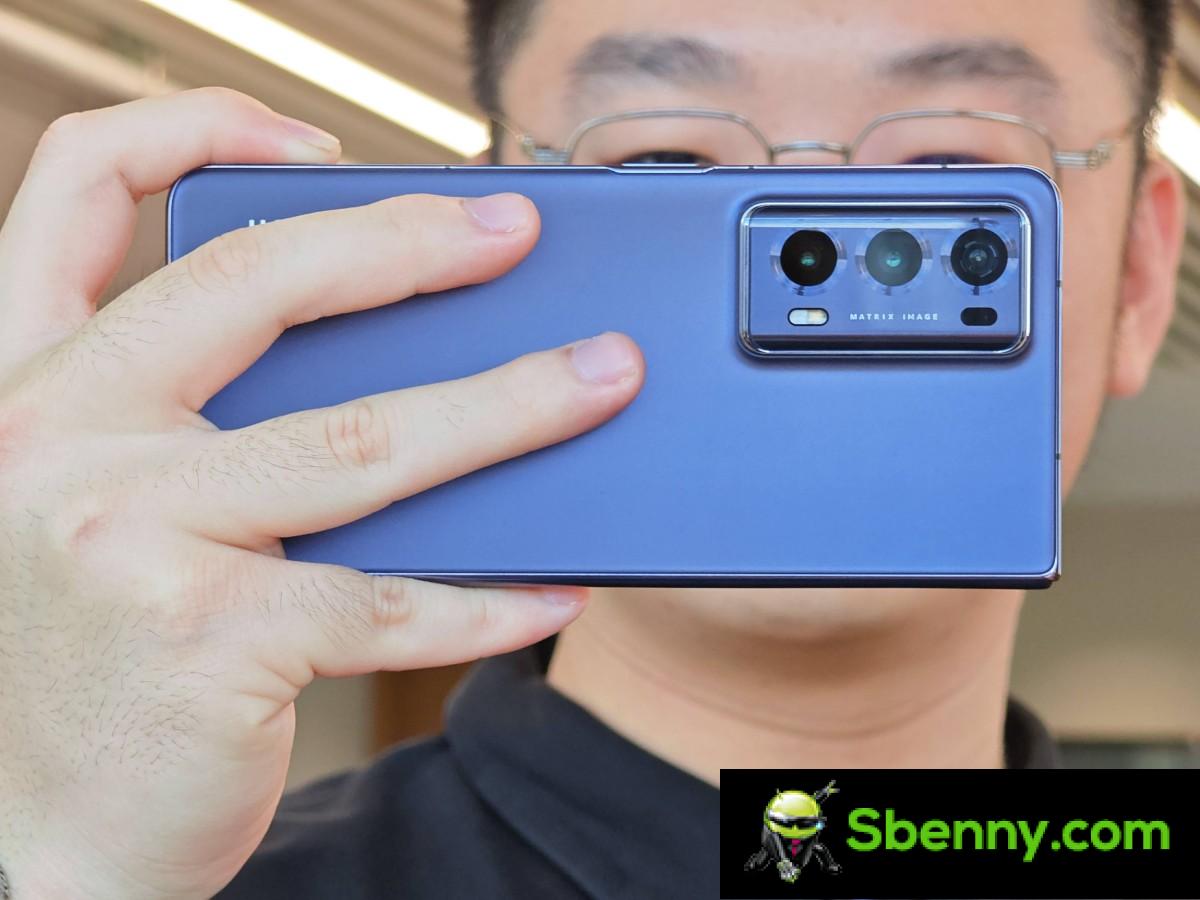 Honor Magic V2 hands-on review