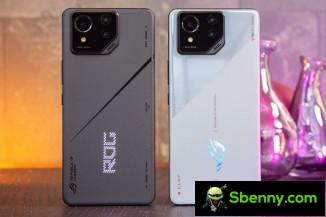 ROG Phone 8 Pro on the left, ROG Phone 8 on the right