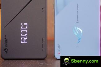 ROG Phone 8 Pro on the left, ROG Phone 8 on the right